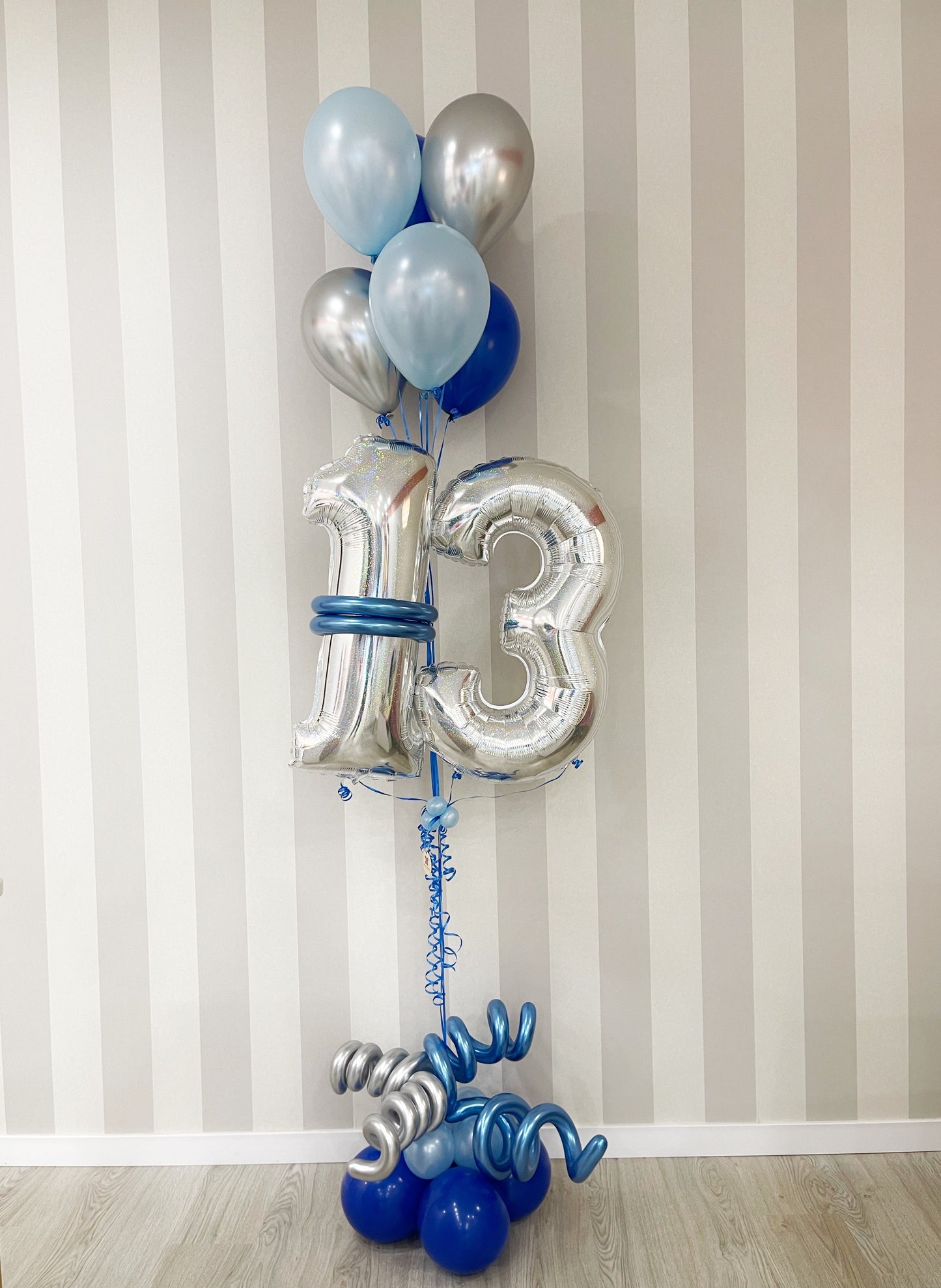 Números Plata + Globos Látex